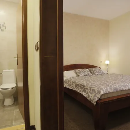 Tara Hotel 3*